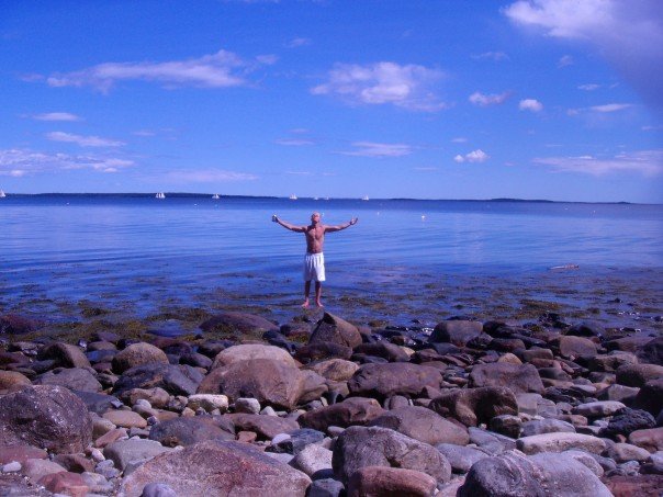 1923381_587759932345_5748_n